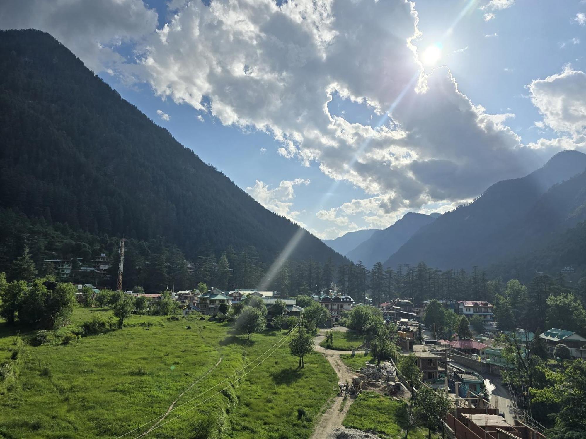 The Hillside Hotell Kasol Eksteriør bilde